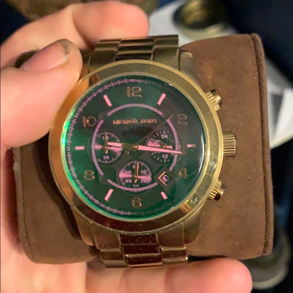 MK Watch - Picture 1 of 6